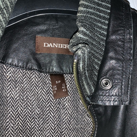 Leather jacket - Picture 2 of 6